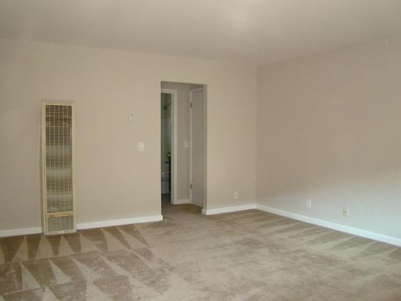 2nd image of 3930 Hamilton Ave