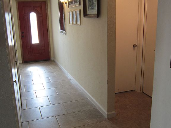 2nd image of 861 Cambridge Dr