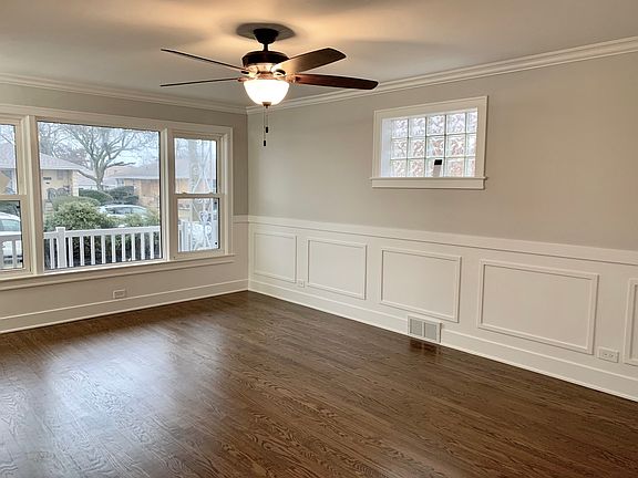 2nd image of 524 Morris Ave