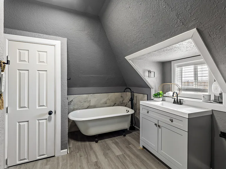 1320 W Frisco St — Photo 20