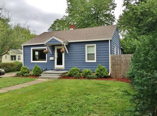 1923 Sunset Dr, Saint Joseph, MI 49085