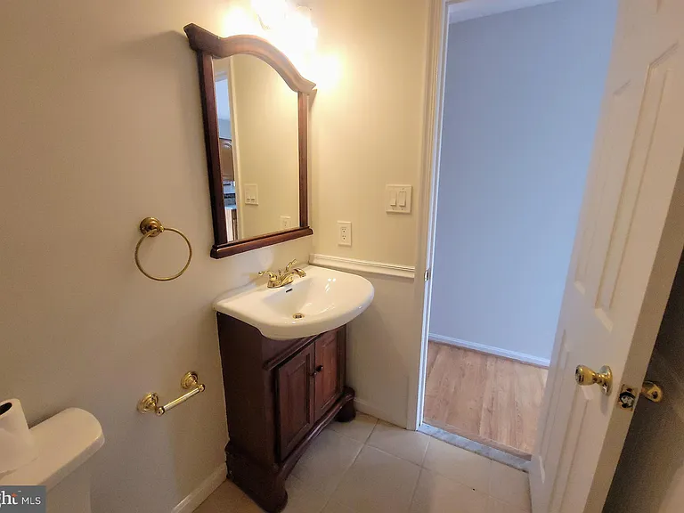 8949 Princeton Park Dr — Photo 10