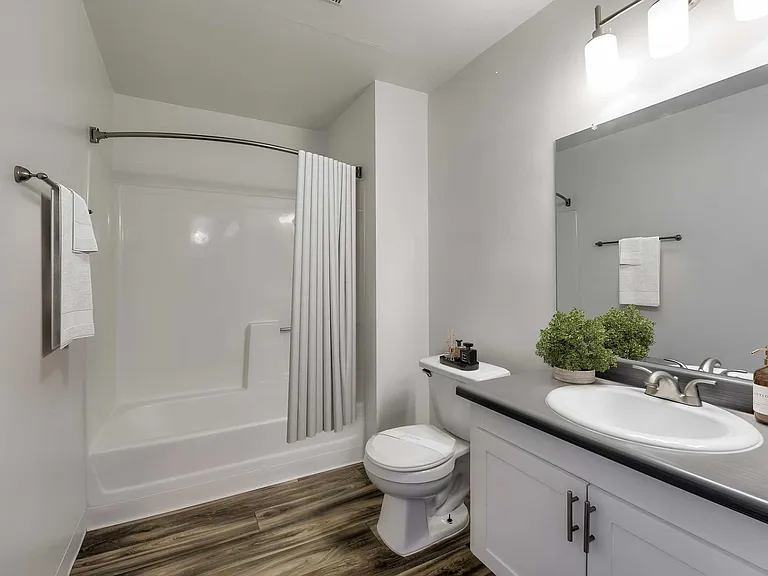 Highline Apartments — Photo 12