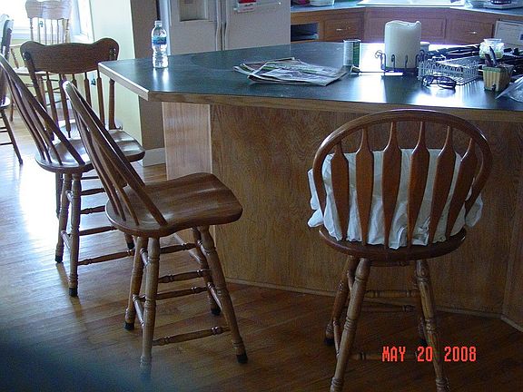 center island with built in Jenn Aire cooktop & grill