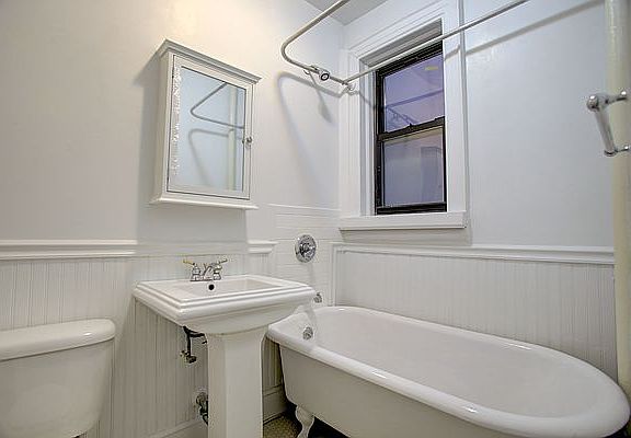 5th image of 511 W 169th St APT 44