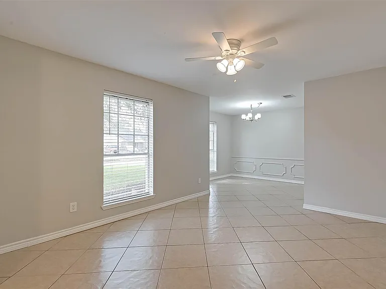 19610 Mallard Lake Ln — Photo 2