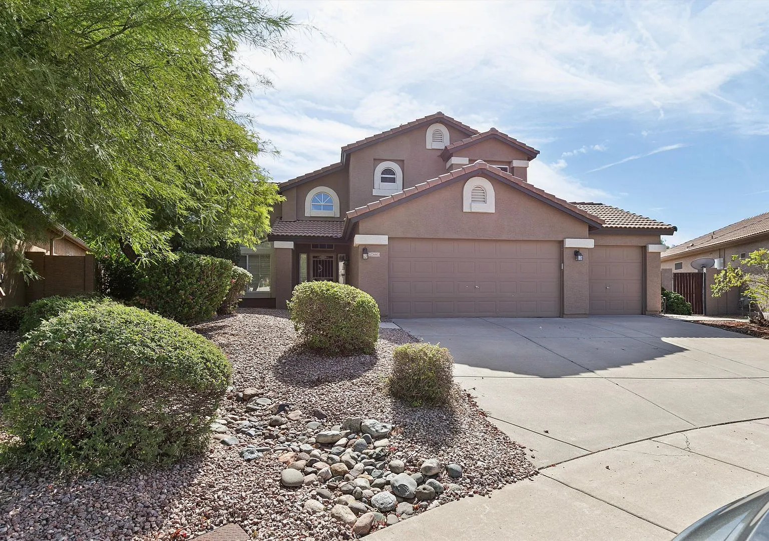 4 Bedroom, 3 bathroom, 3 car Garage, 1 bedroom and full bath on main level, available now in Tatu... — Photo 3