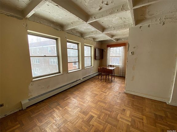 4th image of 147-15 Village Rd #31D