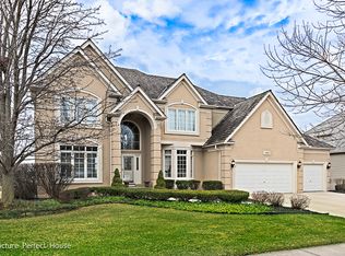 3408 White Eagle Dr, Naperville, IL