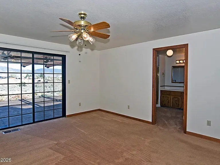 1058 Tenabo Ln — Photo 18