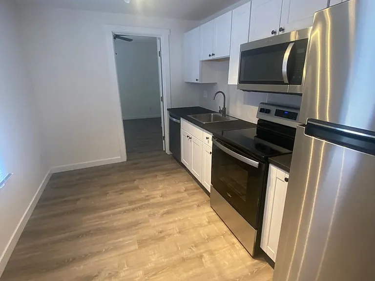 248 S Broad St — Photo 3