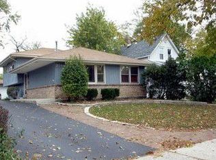 324 4th St, Downers Grove, IL 60515