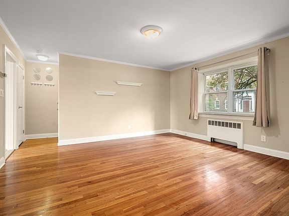 4th image of 19 Alton Ct APT 1