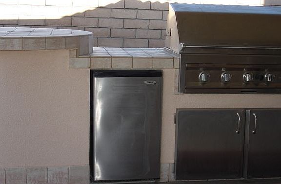 Backyard BBQ/refer
