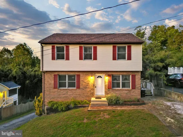 11 W E St, Brunswick, MD 21716