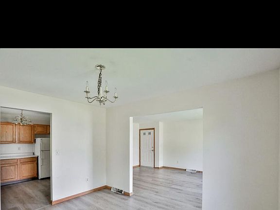 4th image of 173 W Lawrence St #2