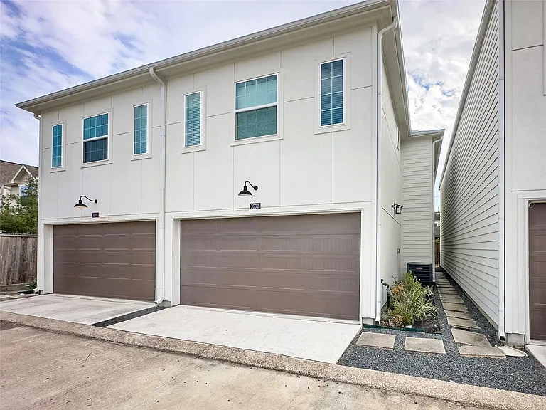 1602 Westside Gardens Ln — Photo 28