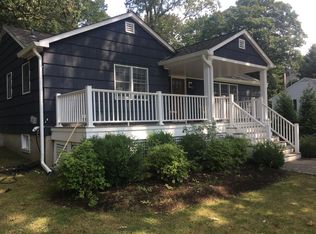 72 Crooked Trail Rd, Norwalk, CT 06853