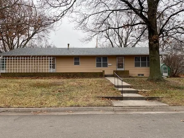 400 S Streeter Ave, Hesston, KS 67062