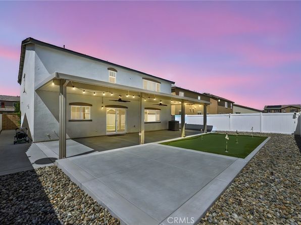 1772 Old Wagon Dr, Hemet, CA 92545