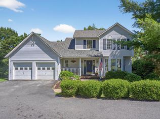 11 Walden Ct, New Hampton, NY 10958