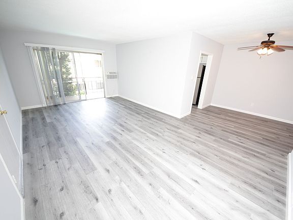 3rd image of 8221 De Longpre Ave APT 24