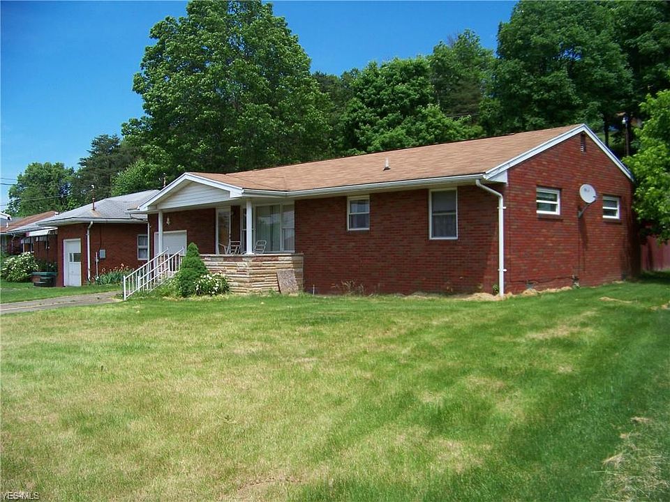 1st image of 2609 18th Ave