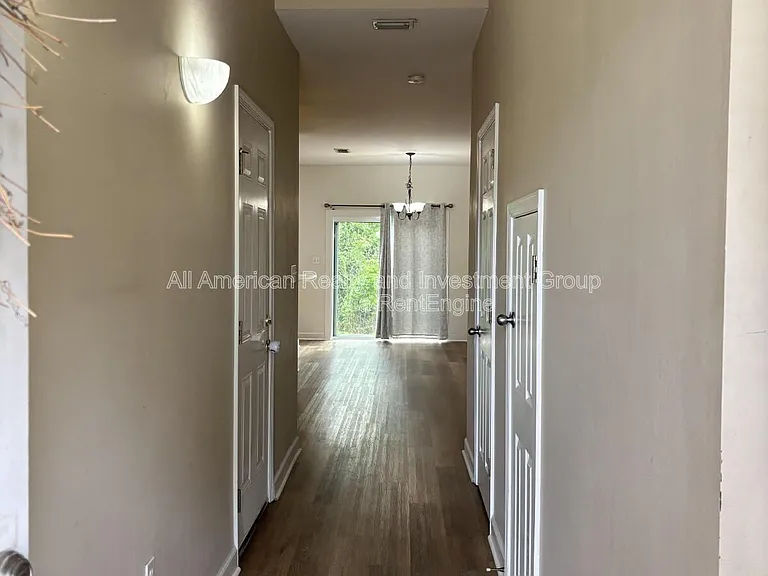 42 Avery Dr — Photo 2