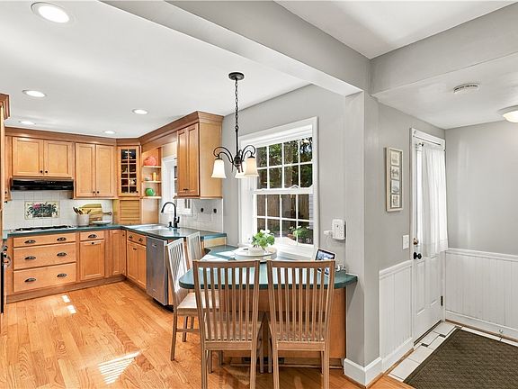 4th image of 2151 Westfall Rd