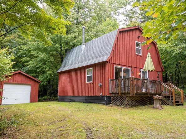 7426 Sugarberry Dr, Naples, NY 14512