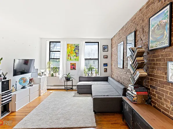 105 E 100th St APT 4B, New York, NY 10029