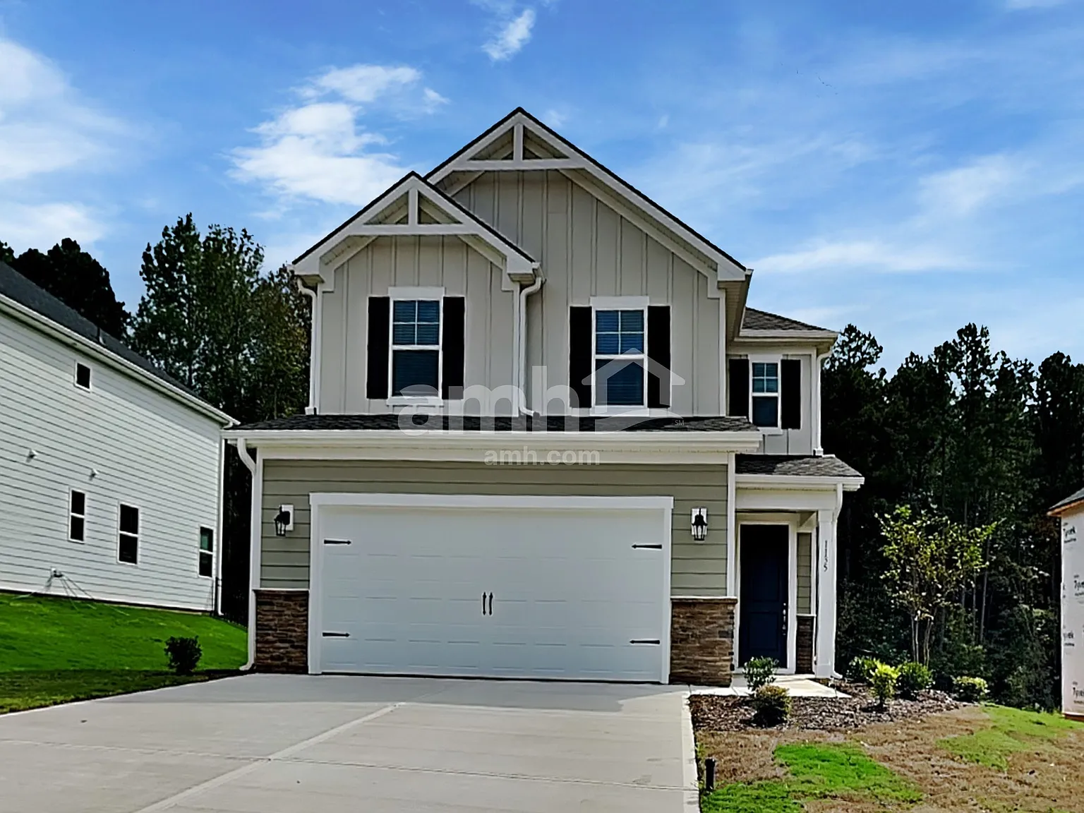 4 bed, 2.5 bath, 1977 sqft, $2,550 — Photo 1