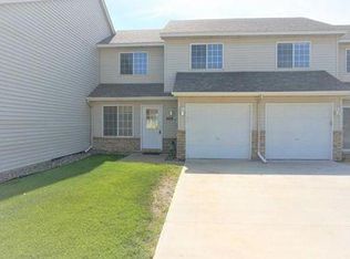 880 Swaps Dr, Shakopee, MN 55379