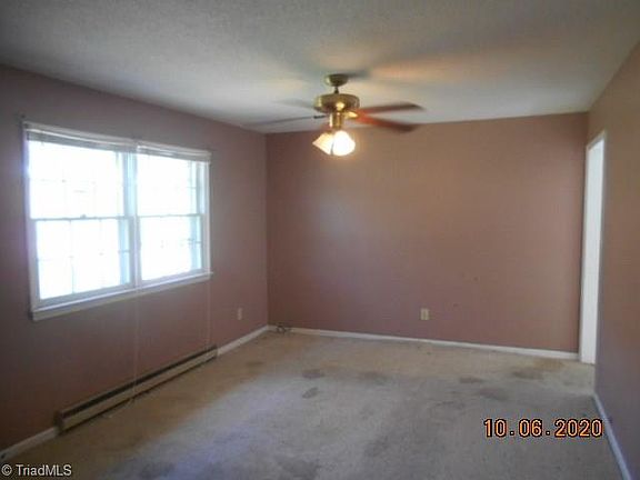3rd image of 212 Woodland Dr