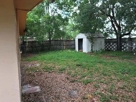 5th image of 3221 Royal Palm Ave