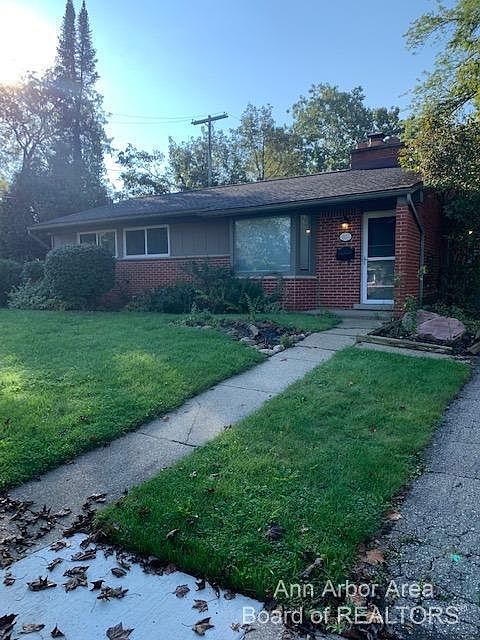 1st image of 2021 Suffolk Ave