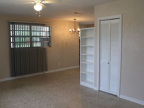 5th image of 356 Linda Cir