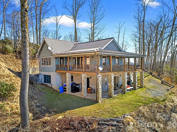 5th image of 163 Walter Cir