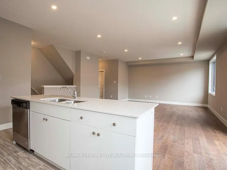 2070 Meadowgate Blvd #37 — Photo 10