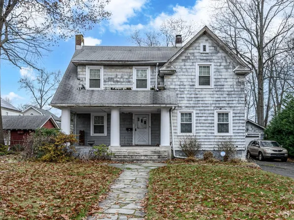 615 Walnut St, Roselle, NJ 07203