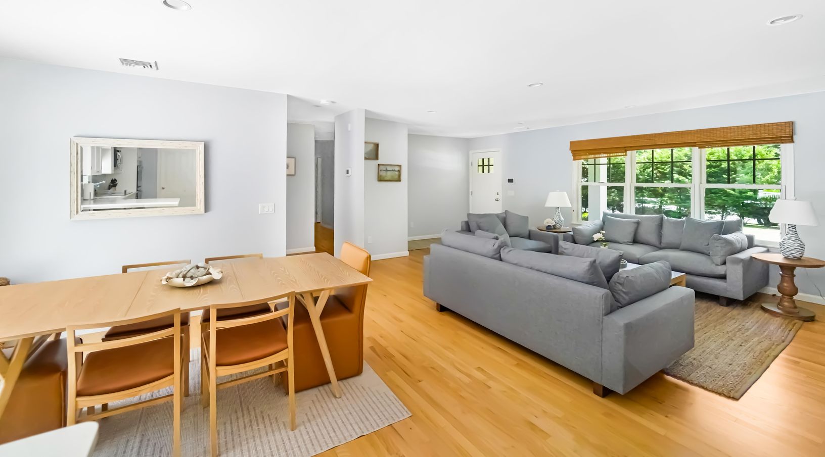  Dining/Living Room 