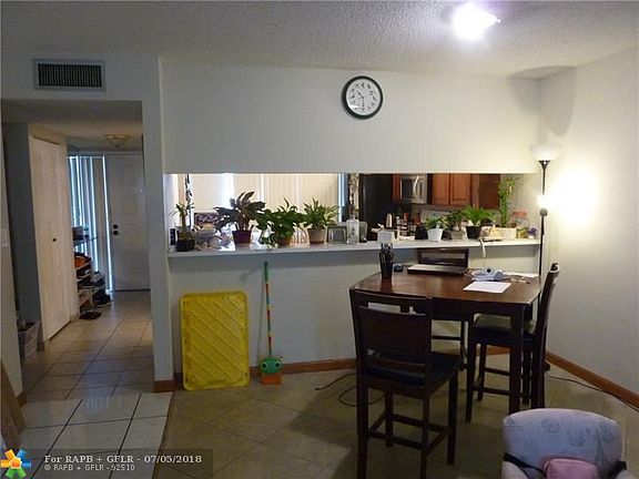3rd image of 8010 Hampton Blvd APT 205