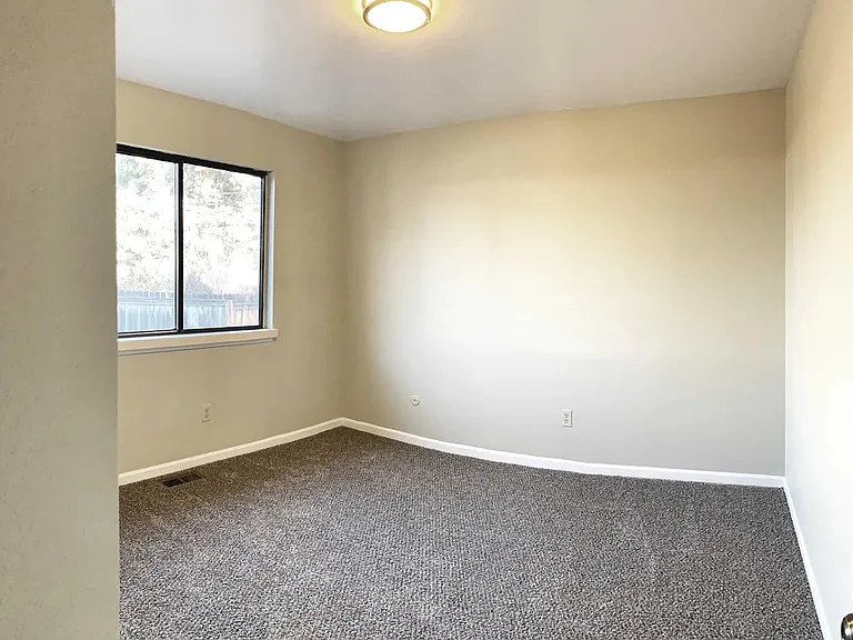 1451 S Dahlia St — Photo 9