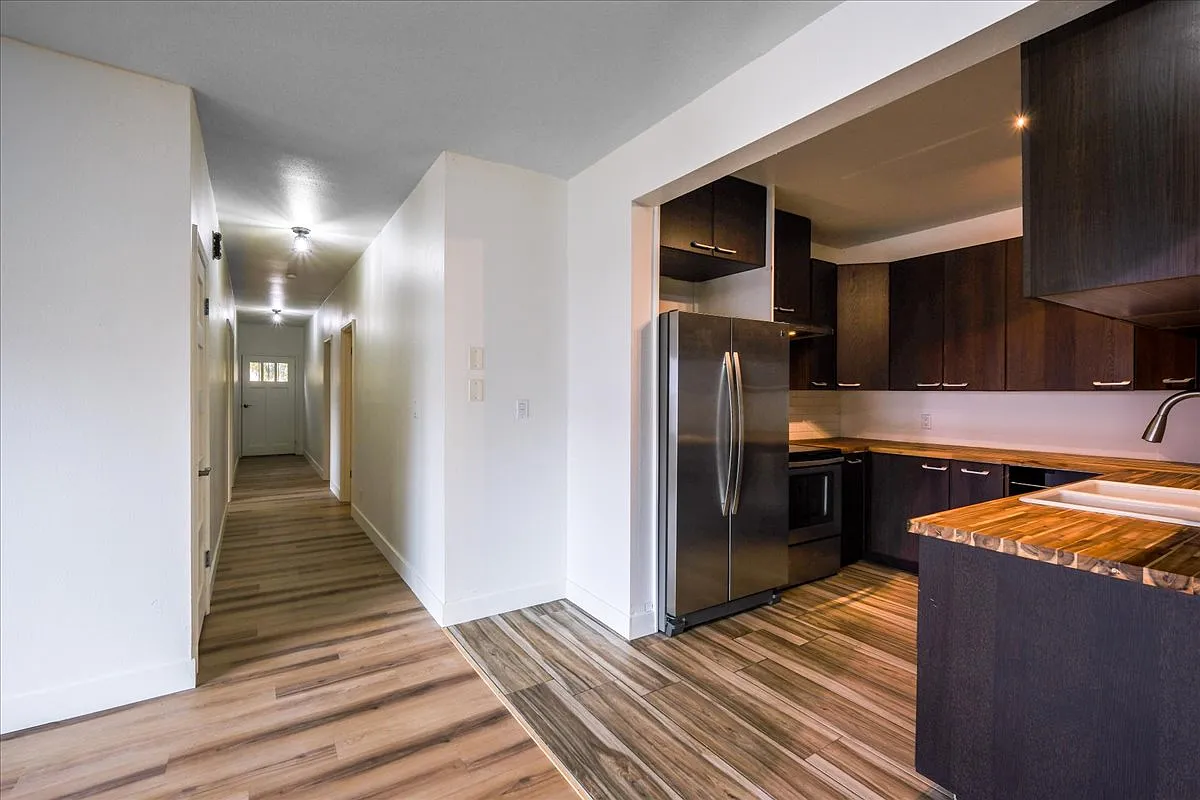 3 bed, 1408 sqft, $2,000 — Photo 4