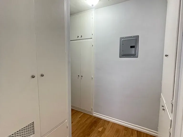 9074 Huntington Dr — Photo 11