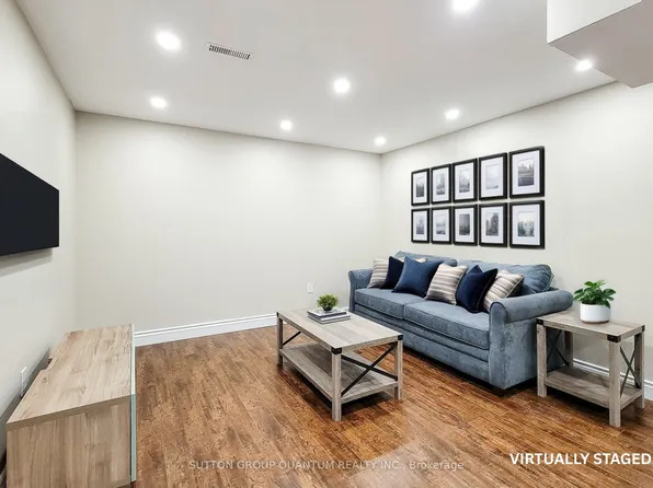 320 Leiterman Dr, Milton, ON L9T 8E7