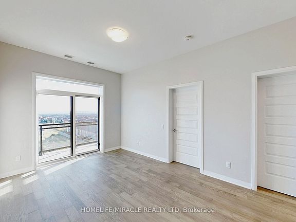 3rd image of 95 Dundas St W #607