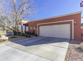 3598 Crescent Creek Cir, Las Cruces, NM 88011