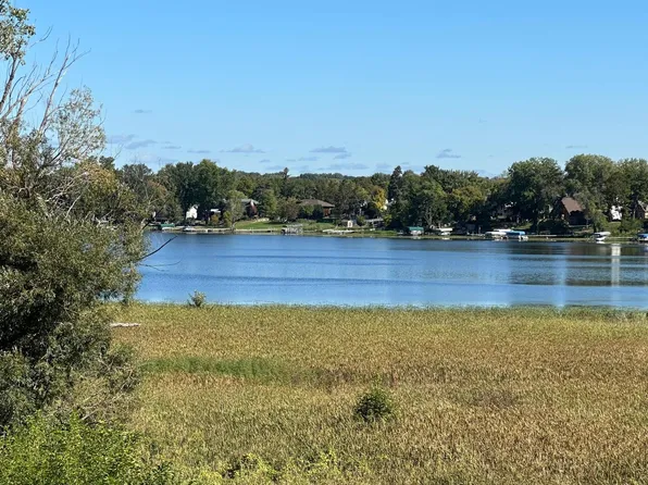 1304 W Medicine Lake Dr APT 311, Minneapolis, MN 55441