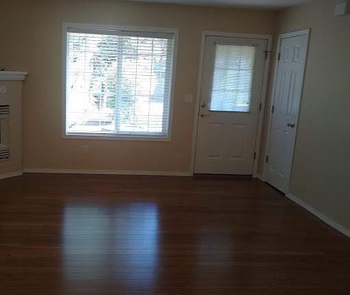 5th image of 10020 NW Lakeshore Ave